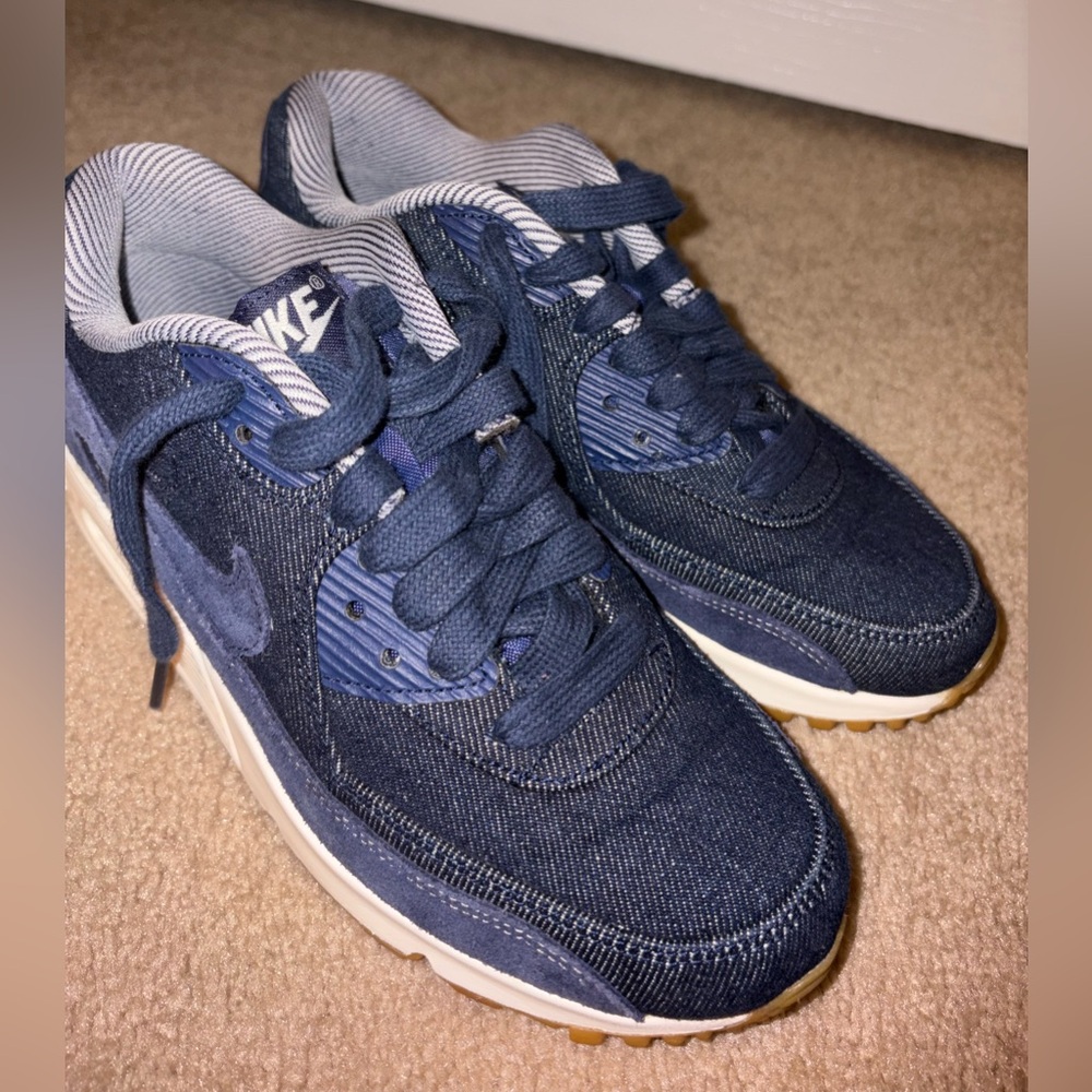 Nike Air Max 90 shoes Women’s size 6